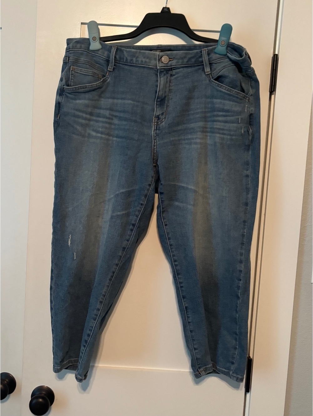 Vera Wang Capris